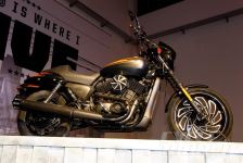 2014-Harley-Davidson-Street-EICMA-Show-2013_01.jpg